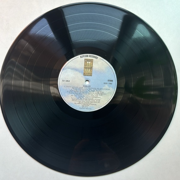 Eagles - asylum - vintage vinyl record - condition is G - Picture 4 of 6